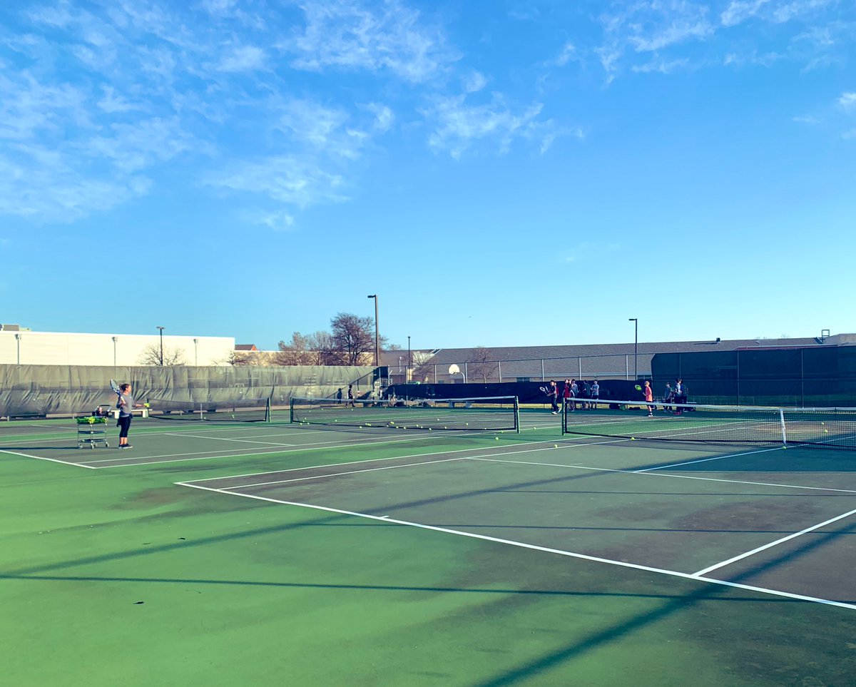 CHHSDrWhitfield's tweet photo. What a great afternoon for some #BroncoTennis 🎾 Did y’all know that Coach @MrsHeilhecker‘s got mad skills? #ProudToBeABronco #WeAreBroncos #WeAreHMS https://t.co/i4qG1sOeIk