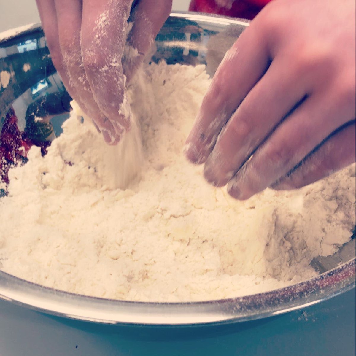 TheHomeEcHub's tweet photo. Zesting, slicing, sieving, rubbing-in, beating, rolling, kneading, cutting, glazing... one practical class packed with lots of skill.
First years are making great progress this term 🥳👏✨
#homeeconomics #homeec #homebaking #workingwithothers #managingmyself #beingcreative https://t.co/Wwcd7BR6zV