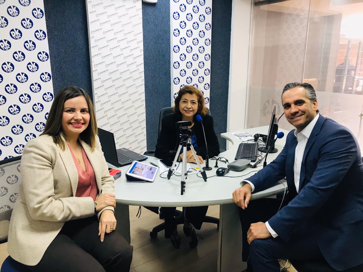 Hoy en cabina me acompaño el Lic. Juan Carlos Leaño Vicerrector Administrativo de la <a href="/UAG_Oficial/">UAG</a> y la Lic. Tere Quintana Rodríguez Coordinadora de Gestión de Innovación y Emprendimiento de la <a href="/Sicyt_Jalisco/">SICYT Jalisco</a>  quienes nos compartieron los detalles del programa #StartupBuilding