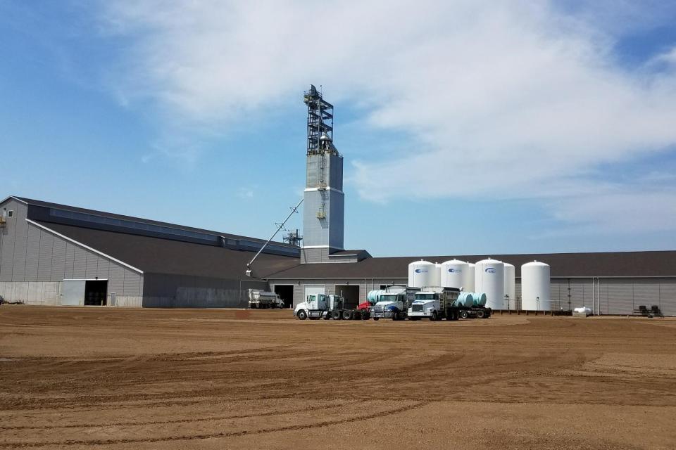 croplifemag's tweet photo. CropLife 100: Top 10 Ag Retailers With the Most Stores https://t.co/wlcBpUEUAz https://t.co/tlgstLBpgA