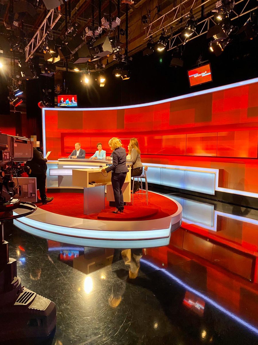 Jetzt live im <a href="/DasErste/">Das Erste</a>. #hartaberfair mit Susan Link. Thema sind die Niedrigzinspolitik der EZB und die Auswirkungen auf unsere Sparkonten