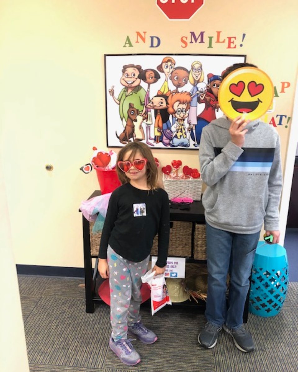 smilebuildersFL's tweet photo. Lots of ❤️love❤️ today at Smile Builders! #Love #Smile #SmileBuilders #WeLoveOurPatients #Heart #Cute #Patients #PediatricDentistry #Pedo #Kids #KidsDentist #Dental #PhotoProps #Pic #PhotoStation https://t.co/8NFeVdUDGf