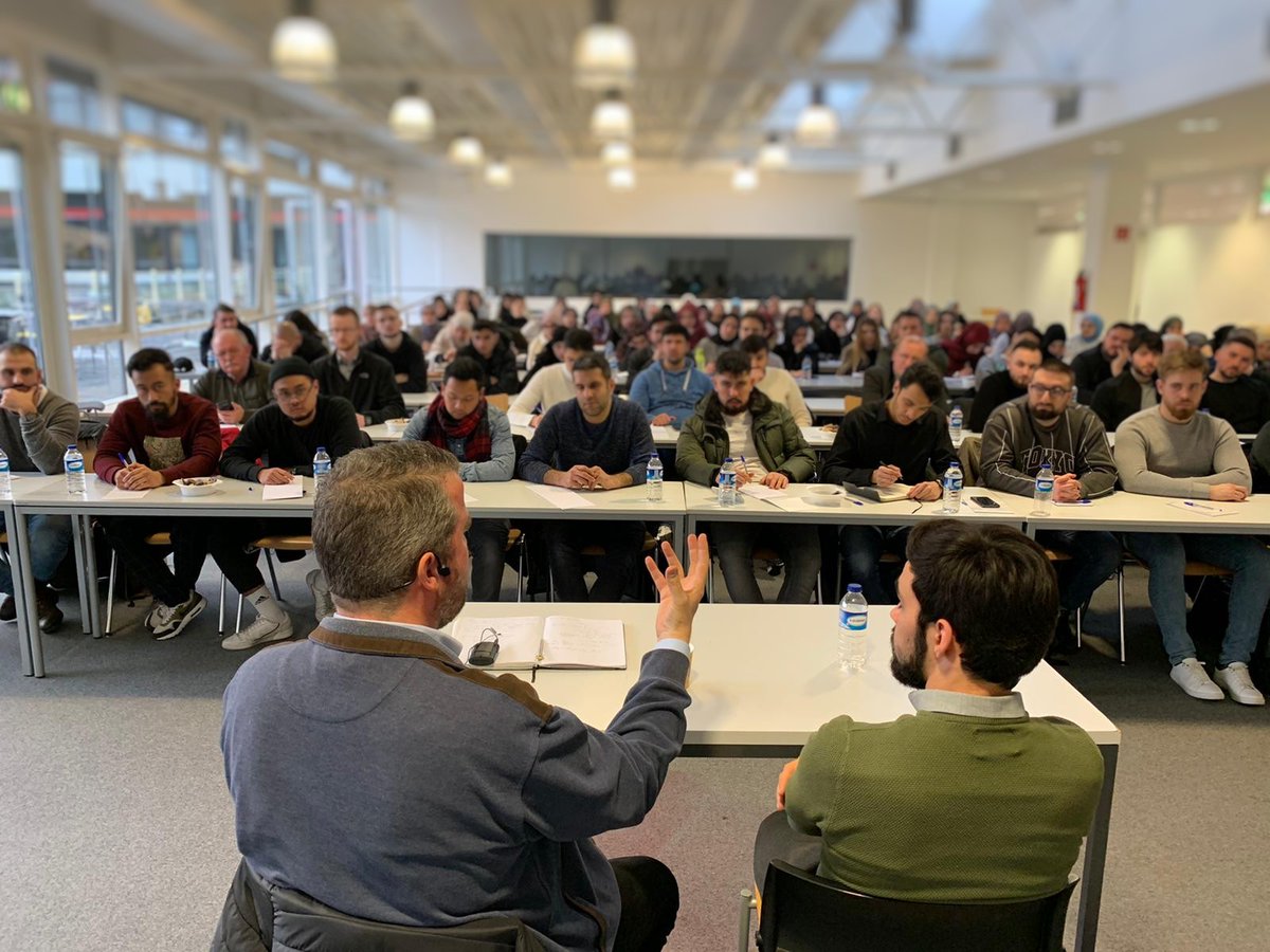 BABbremen's tweet photo. Liebe Studenten und Studentinnen,

Hier einige Eindrücke aus dem Seminar an der #UniversitätBremen. Wir bedanken uns für die zahlreiche Teilnahme und für eure tatkräftige Unterstützung. Ein großer Dank an Herrn Dr. Martin Mahmud Kellner, für den einzigartigen Vortrag.

Salam
BAB https://t.co/aDky56x6Rs