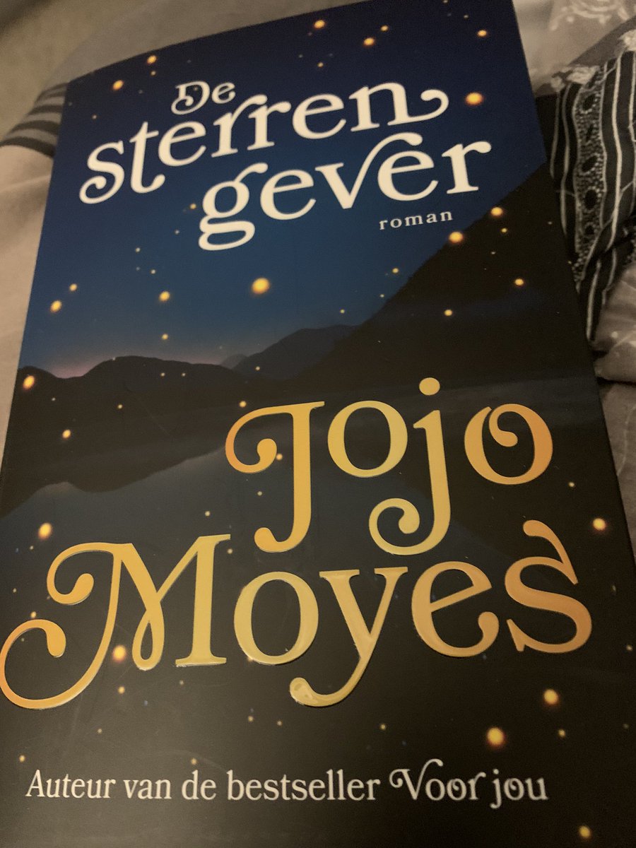 mernasplace's tweet image. Bed en lezen #mijn maandagavond in ieder geval😎