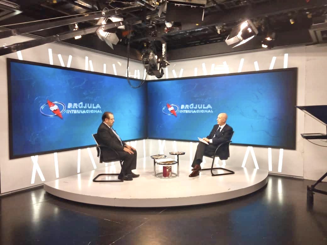 ItalyinVEN's tweet photo. #27en #PlacidoVigo en @globovision hablando de l’Hospital Italiano de Venezuela en Caracas https://t.co/yrTIIHg2RS