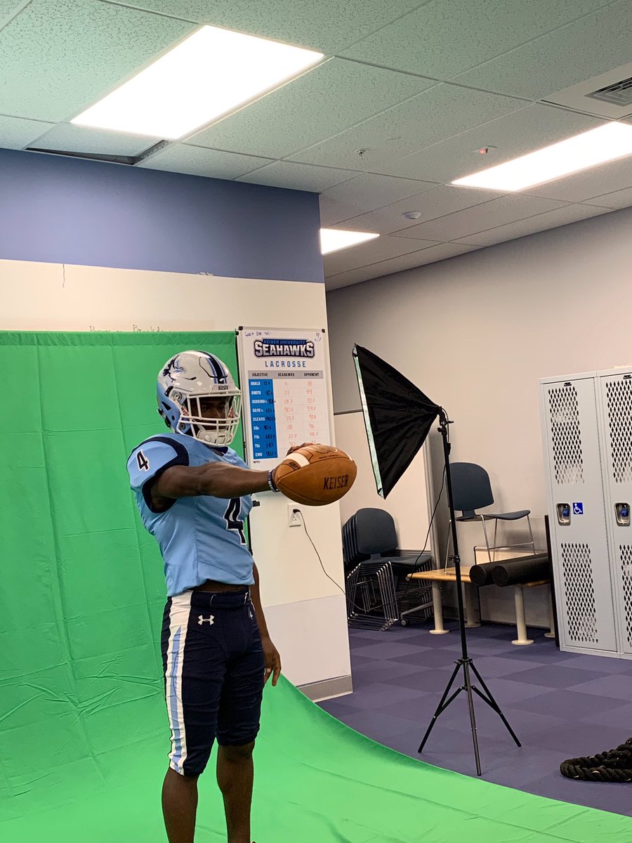 Great Tour , Great Visit ‼️ Appreciate it Coach <a href="/coachSocha/">Doug Socha</a> <a href="/Mickey_ORourke/">Mickey O'Rourke</a>  #GoSeahawks 🔵⚪️ <a href="/FBWestwood1/">Fort Pierce Westwood Academy Football</a>