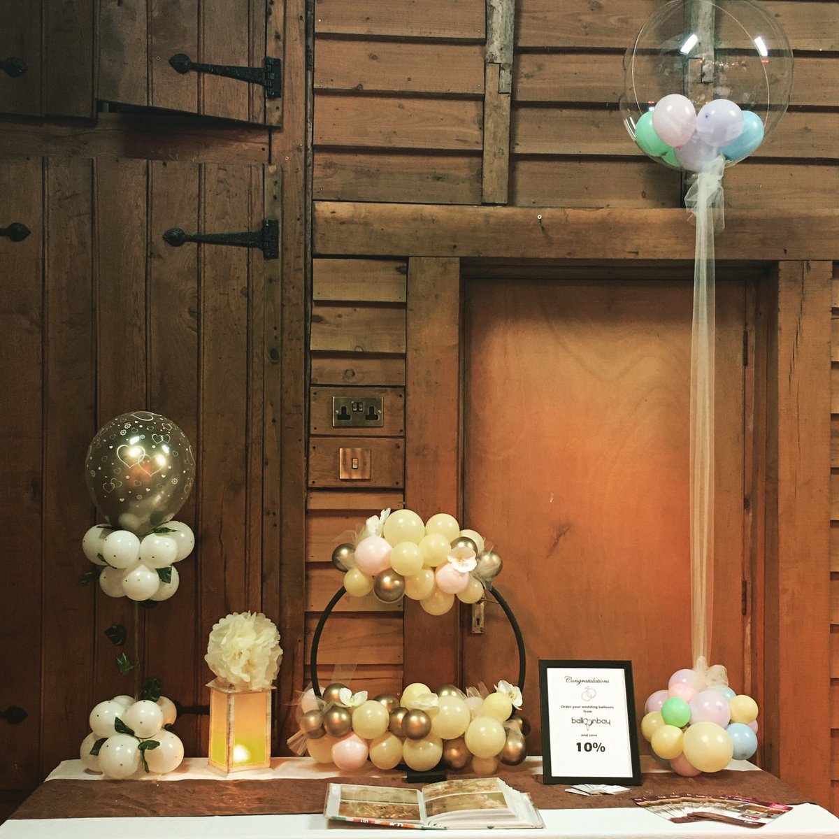 Heron’s Farm open day. A beautiful wedding venue on a beautiful countryside.
#wedding #weddingvenue #weddingballoons #balloon #weddingdecor #brides #pastelballoons #bestinnewbury #weddingseason