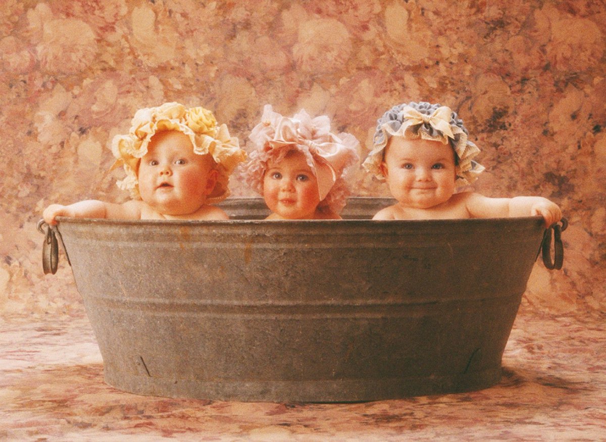 poetweet4's tweet photo. People often ask "Where do you get your #inspiration?" Years ago at the mall I saw a display of #images by Anne Geddes. The rest is history! #WritingCommunity #amwriting #babymagazine #earlyliteracy #readtobaby #babies #toddlers #bathtimefun #bathtime #childcare #poetry #artwork https://t.co/6punjMLAfF