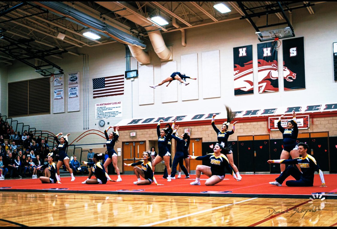 LHS_Cheer212's tweet image. Varsity Cheer is #soaring into #sectionalsweek 🦅 #LeydenPride