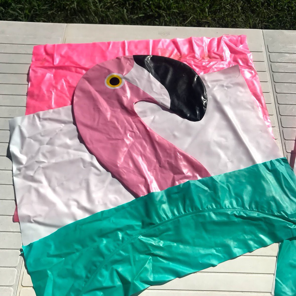rainbowrevivalx's tweet photo. We’re #therainbowrevival and our mission is to keep our seas clean by breathing life into old inflatables. Our fun and unique bags are made on the French Riviera and will be available to buy this Spring! Join us on our journey. No flamingos were harmed in the making of this bag😉 https://t.co/IaB1m0aHiS
