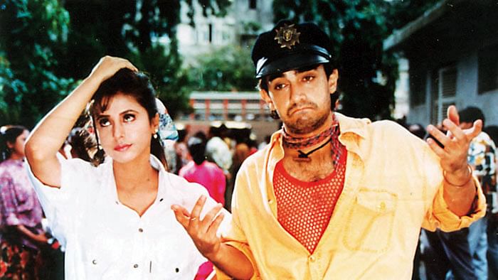 27th Bollywood film: #Rangeela by  @RGVzoominI loved it! One of my favourite romcoms  *This* is how you do a good love triangle. Interesting characters, lots of humour, no unnecessary drama, cool ending. Plus good cast & good music (Hai Rama is amazing!)  #HindiCinema