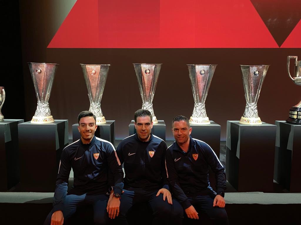 Juaespfue96's tweet photo. #WeAreSevillaFC #130años @SevillaFC 🔴⚪️ https://t.co/JtXTjCvSrF