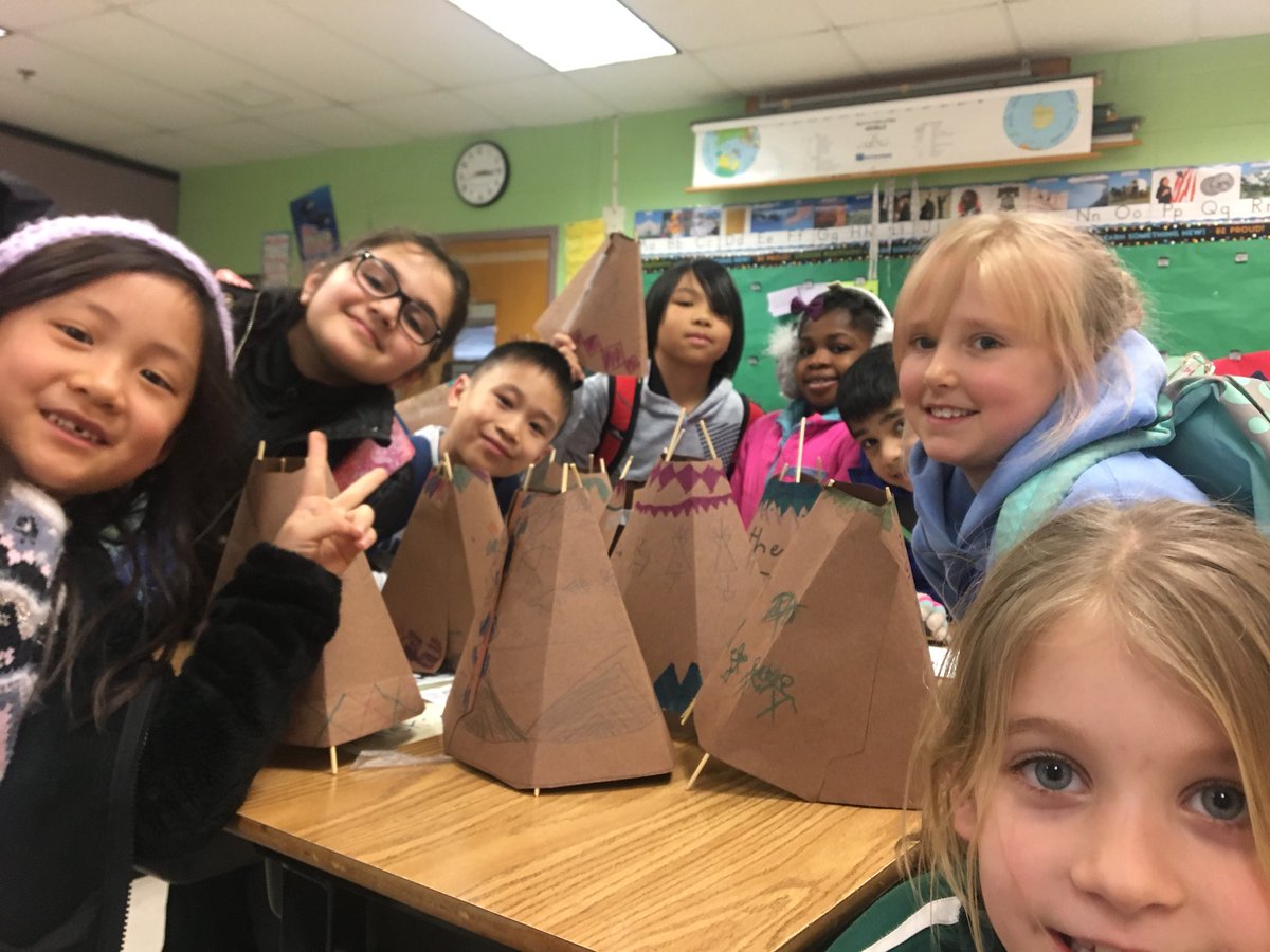 LresMonarchs's tweet photo. Hands on learning ...learning about the Lakota Tribe by making TeePees. #lresmonarchs #secondgrade #creativity https://t.co/YXpCOxFgWW