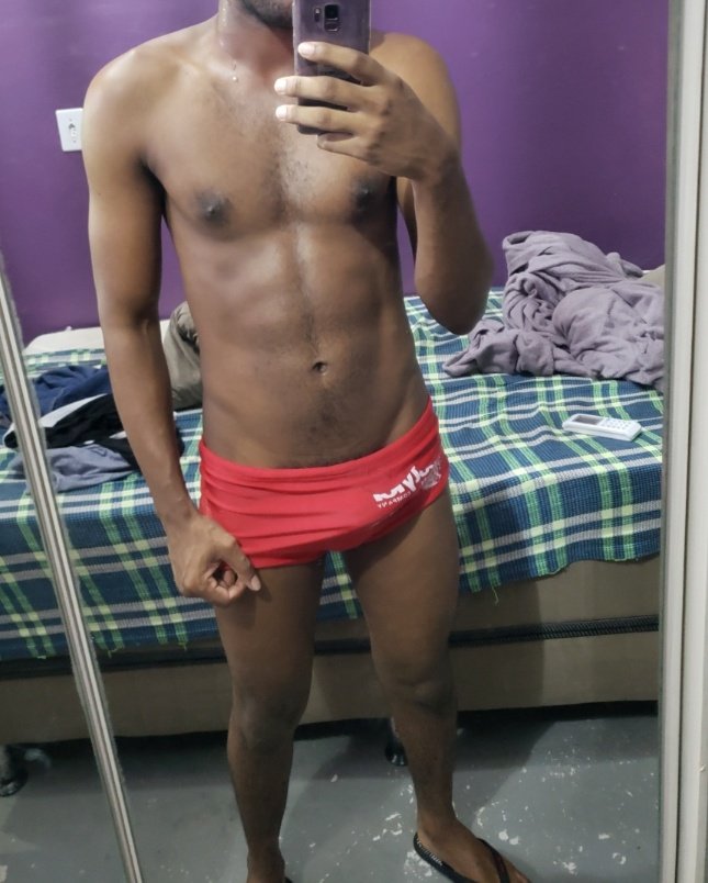 paupra2's tweet photo. Sei lá,fica de sunga me da muito tesão 🍆 https://t.co/2qogZIyGMS
