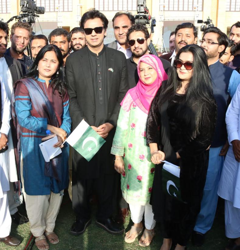 shahab_saima's tweet image. #KamyabJawanProgram 
At governor house
اب بدلے گا پاکستان
ہر ایک کامیاب جوان۔😍