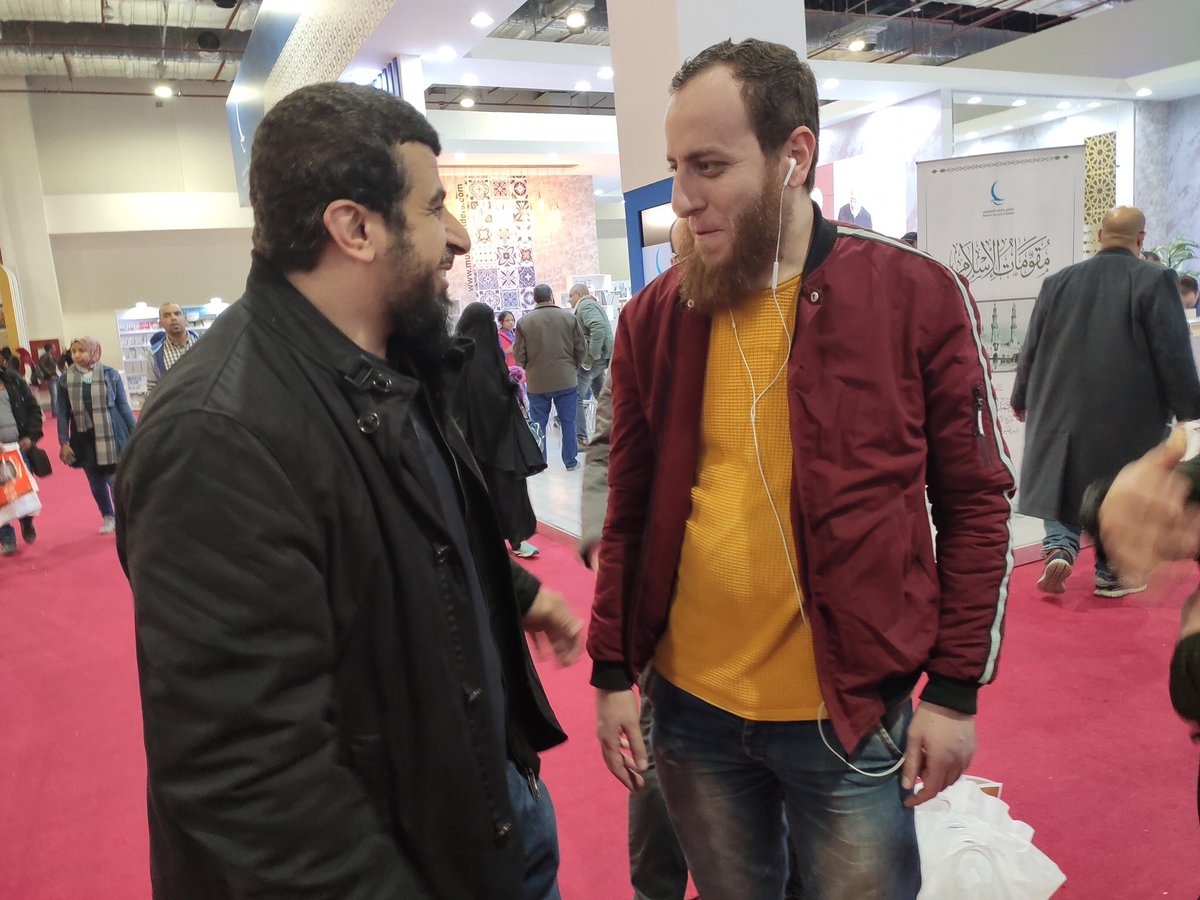 أحمد سبيع On Twitter ماشيين في معرض الكتاب وفجأة ألاقي شخص بيشدني من يدي وانا مش واخد بالي وإذا به المهندس الحبيب صاحب الابتسامة الساحرة الشيخ عبد الله العجيري وكانت والله نعم