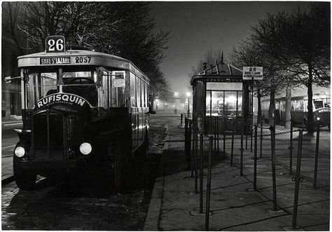 Bus 26
1950.  Paris
adoc-photos