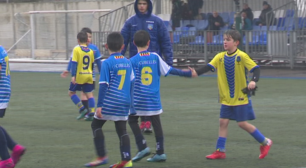blauesports's tweet photo. 🎥⚽️ #LaBaseCB: Resum benjamí @CFCubelles C - @baseolerdola #futbolcat
https://t.co/g0HcDaFHh8 https://t.co/Vjq6YEJ4vO