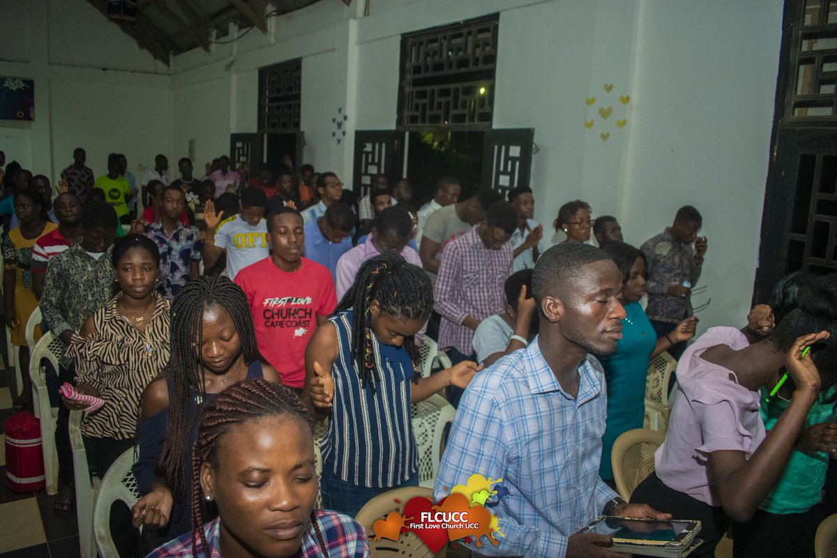 flc_capecoast's tweet image. Sunday was soo blessed! Catch the highlight 🎊💫
#firstlovecapecoast 
#firstlovecenter 
#dhmm 
#christianity 
#students 
#onlyinflc 
#Sunday
