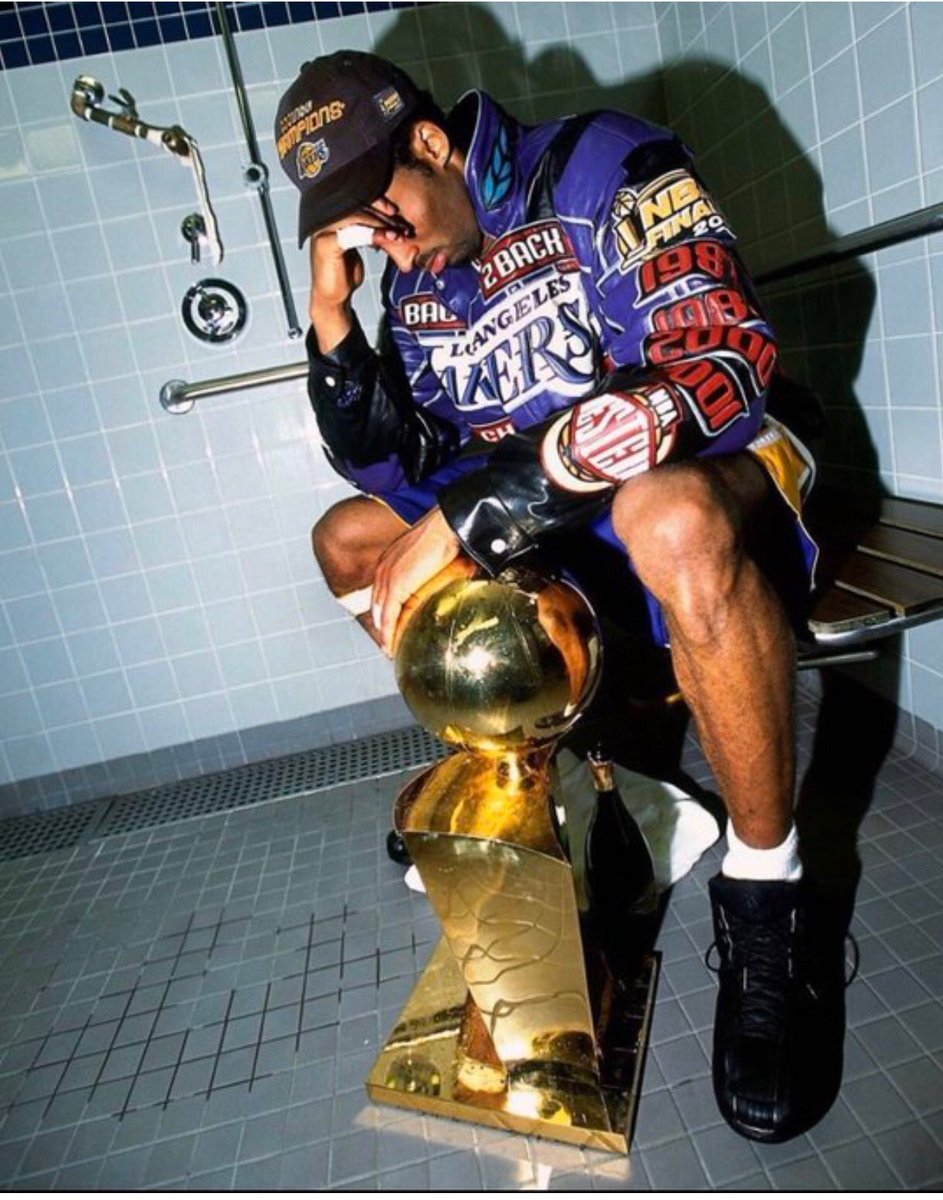 Vonn's tweet image. The Legend, The Man, The Icon @kobebryant. Love and appreciate everything you did for the game and the 🌎. Rest well King and princess8️⃣/2️⃣4️⃣/🐍