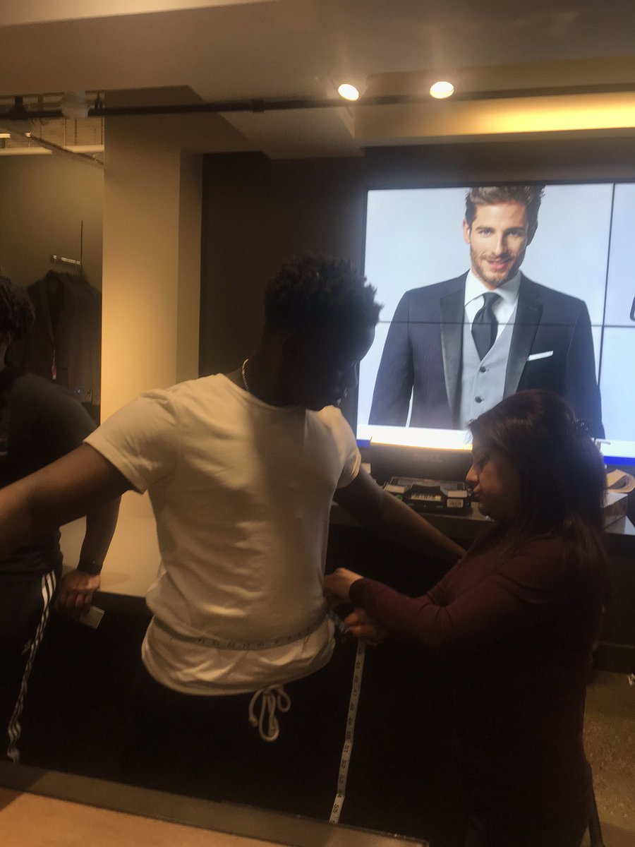 krdantzlerdoe's tweet photo. #NYCMBK #NYCMBKFELLOWS #WeLiftAsWeClimb NYCMBKFellows getting right and ready!!@CWATSONHARRIS @DOEChancellor @DrAAlston @lwyjr_ @DrDonApplyrs @PaulForbesNYC https://t.co/BdrBeYkeZ5