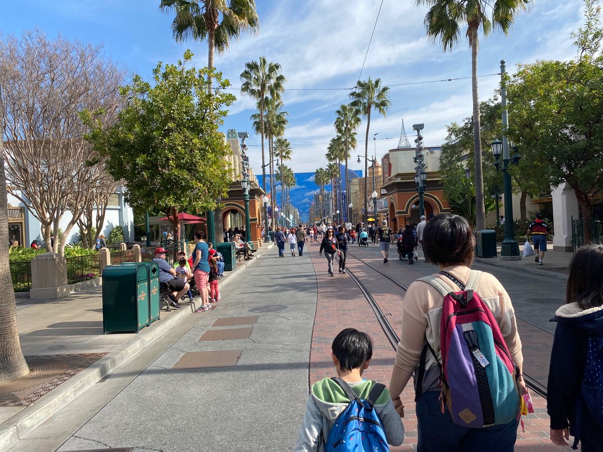 kikukids's tweet photo. I'm at Hollywood Land - @disneyland in Anaheim, CA https://t.co/H24ZPtzrwG https://t.co/mUcCEadyfw