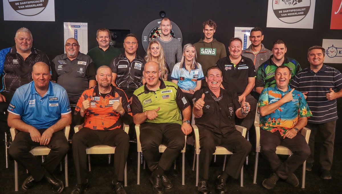 Amazing cast of talent to work with here! Wish Jacques, George, Marco, Jaimie &amp; Koert were also in the photo! <a href="/kingsofdarts/">Kings of Darts</a> 
👌👌👌👌👌