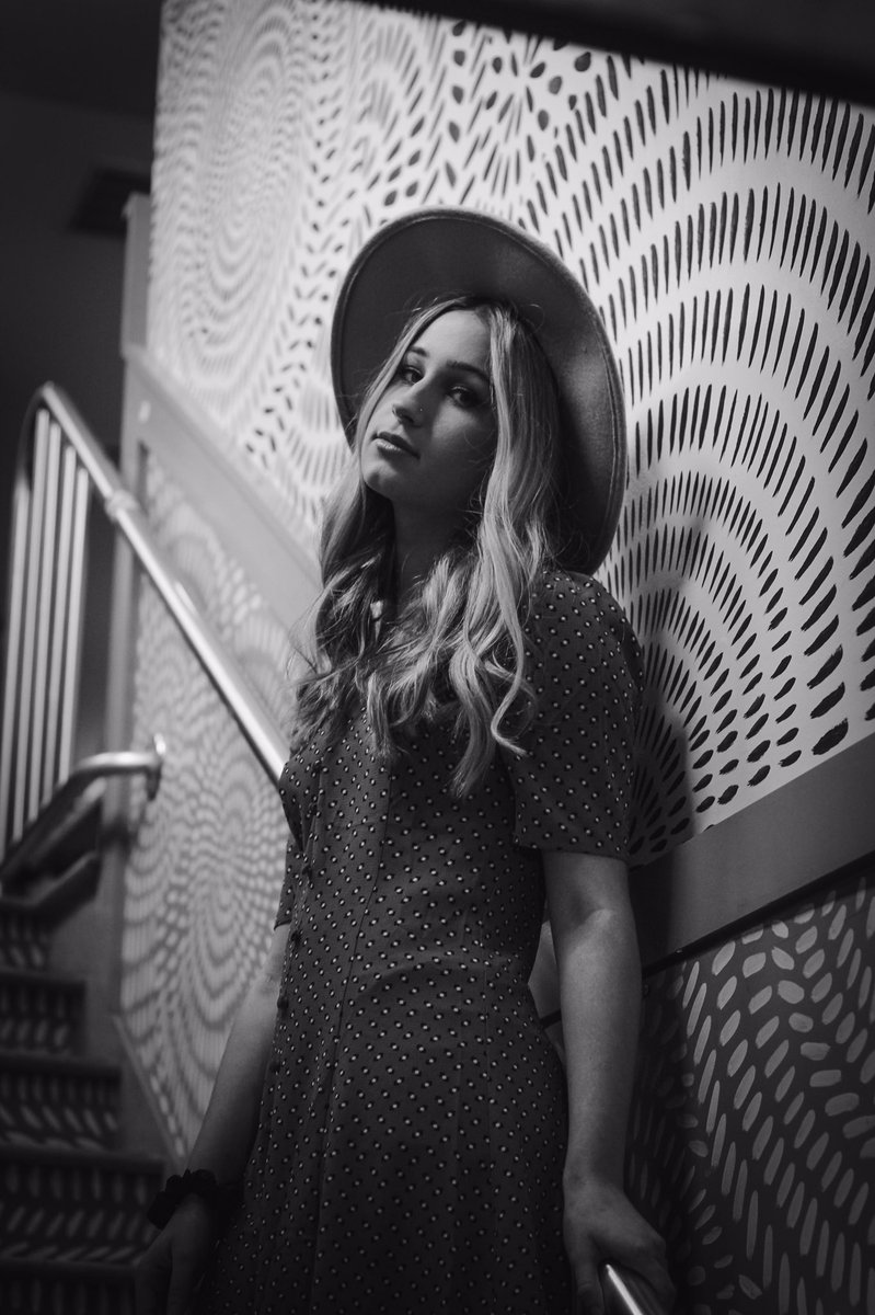 DeniseCarterPCB's tweet image. Just a few of Kierstyn’s senior pictures! I am one blessed Mama! She’s going to thrive in Colorado!🤍 #almost18