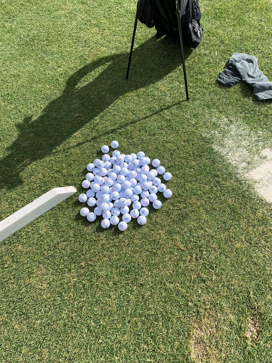 phowellp's tweet photo. A beautiful afternoon and 3 bags of brand new range balls!  It simply does not get any better in late January. https://t.co/N2XaUDlQbv