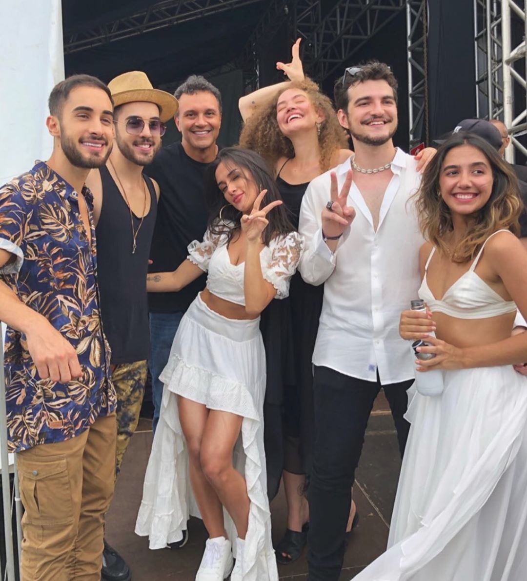 MelimOficial's tweet photo. Como é bom poder encontrar os amigos no meio dessa correria. Planeta Brasil 2020 foi incrível! Obrigado geral ♥️ https://t.co/HUoVZlN8N9