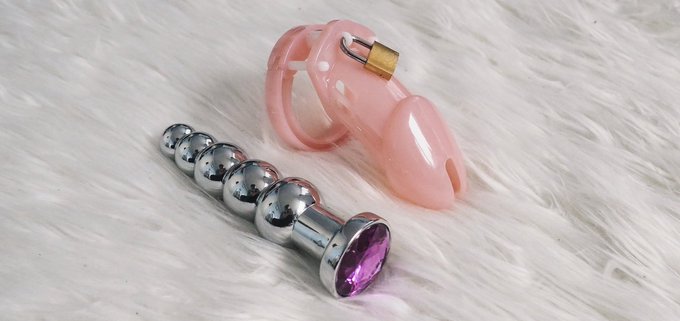 Lewd things I bought from the kink market ^-^ I'm not into chastity I just thought it looked pretty :3