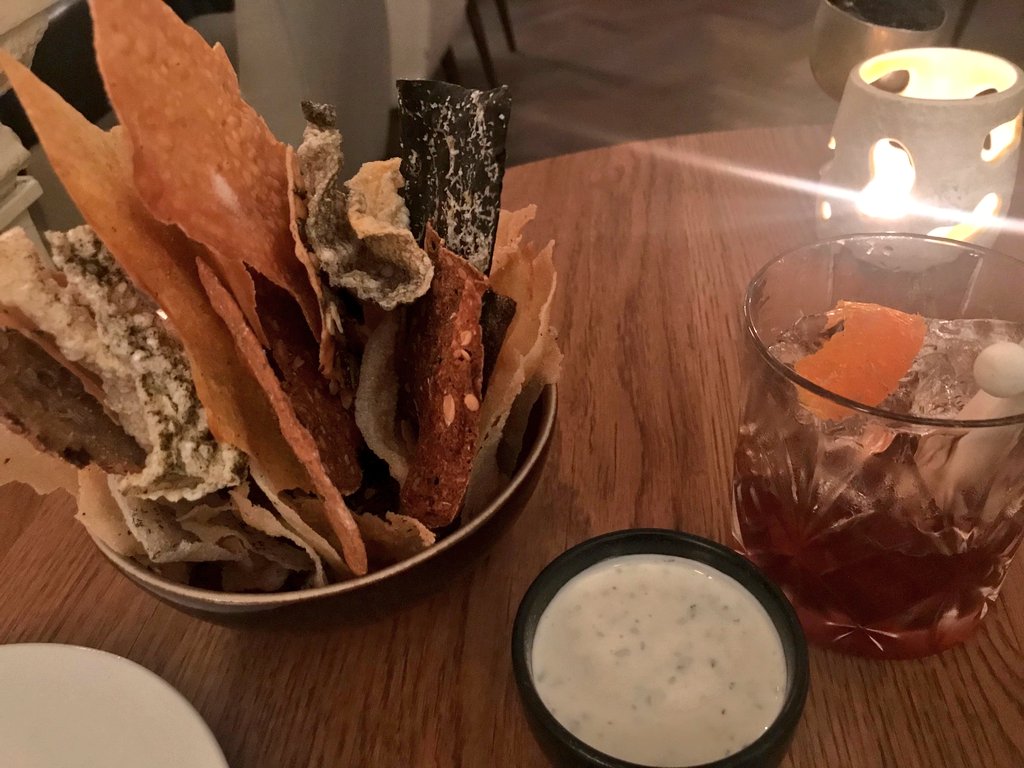 All ‘crisps’ should include cod skin  
Great way to kick off dinner <a href="/TextureLondon/">Texture Restaurant</a>
#MichelinStar
guide.michelin.com/gb/en/greater-…