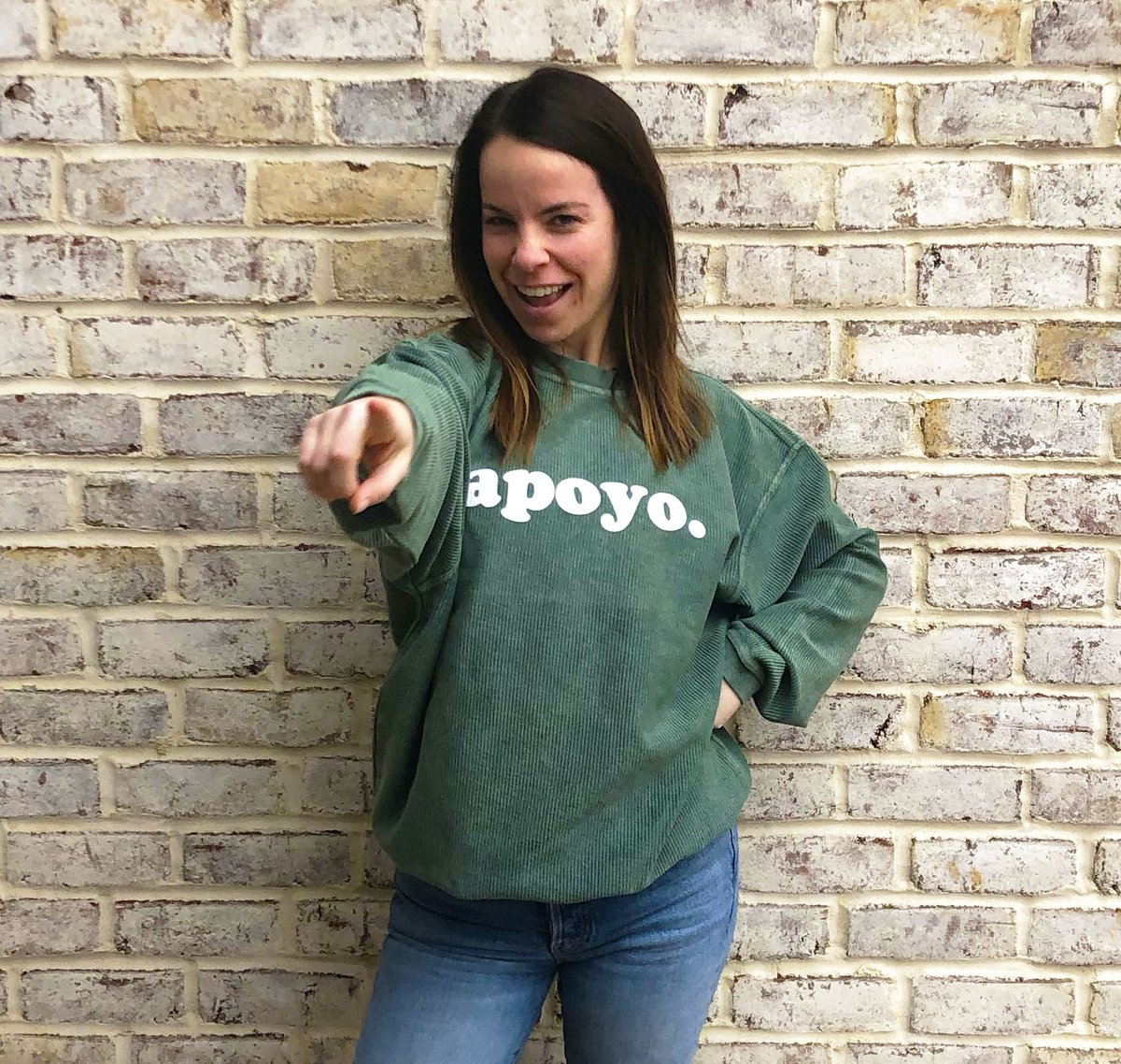 projectapoyo's tweet photo. 🚨NEW MERCH ALERT🚨 We love when you wear your APOYO &amp; you should be incredibly comfy doing it!

Get your corded crewneck sweatshirt today. All proceeds allow us to have a 100% model = $ given for education + employment goes directly to people we serve ➡ https://t.co/ZDNKjtQ1uw https://t.co/vs903GIvc9