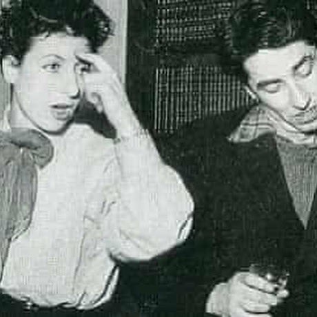HazelVellacott's tweet photo. Here is an outstanding illustrator for #HolocaustMemorialDay. Susan Einzig b1922
In 1939 she arrived in Liverpool Street station as part of the Kindertransport - on one of the last trains to bring Jewish children to safety in the UK.  #HolocaustRemembranceDay #NeverAgain https://t.co/QZzB5sOa3m