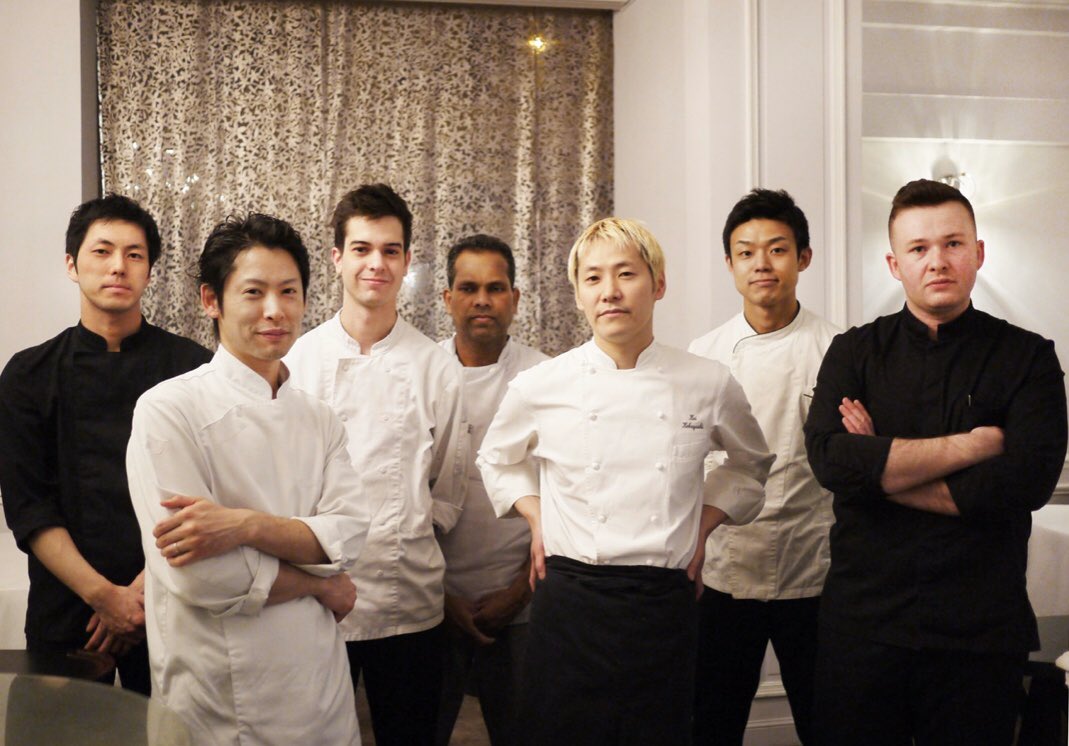 FineDiningExp's tweet image. I said 9mths ago that “Kei could be the first Japanese chef to get 🌟🌟🌟 in France!” Glad it did happen today‼️ 🎉 #RestaurantKei #paris  Full review 👉🏼 finediningexplorer.com/paris/kei.php 👈🏼 #MichelinGuide #MichelinStars #Keikobayashi #FineDining #XtremeFoodiesTV #hautecuisine