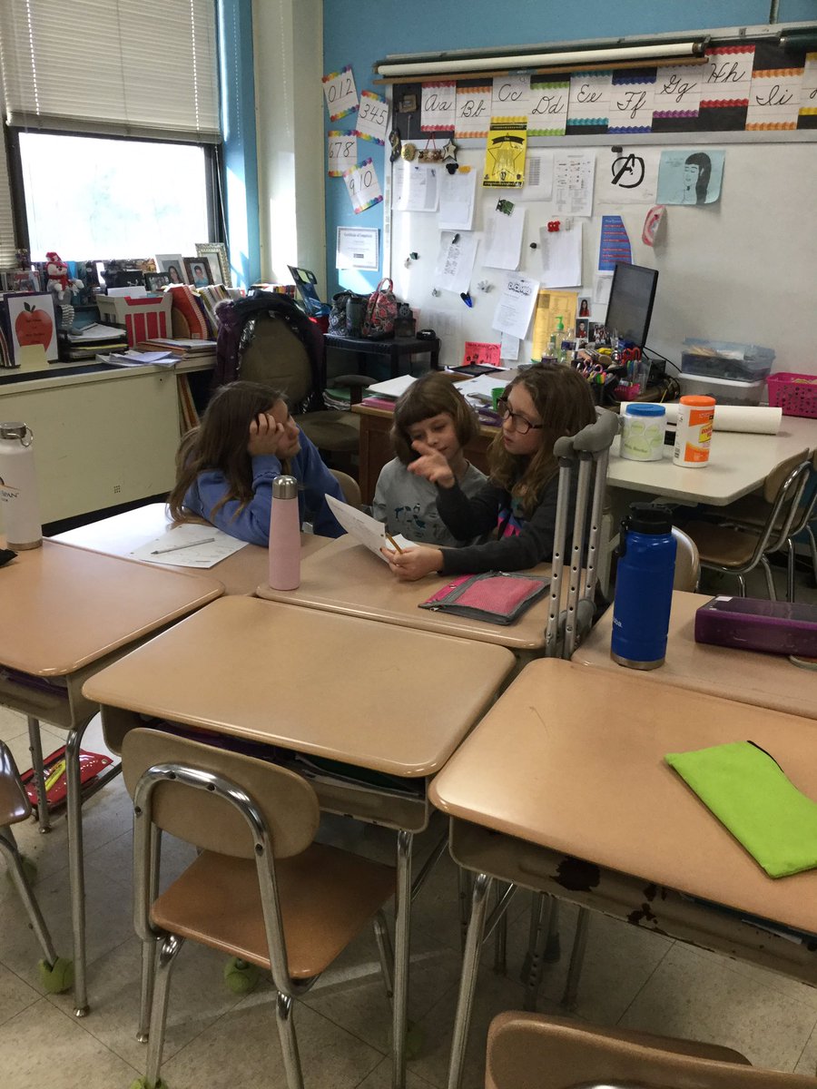 trina_snoke's tweet photo. Fourth grade used Frayer models and jigsaw groups to learn new vocabulary. @CASDNews #ourfutureisbright https://t.co/oVlrbw9Kp3