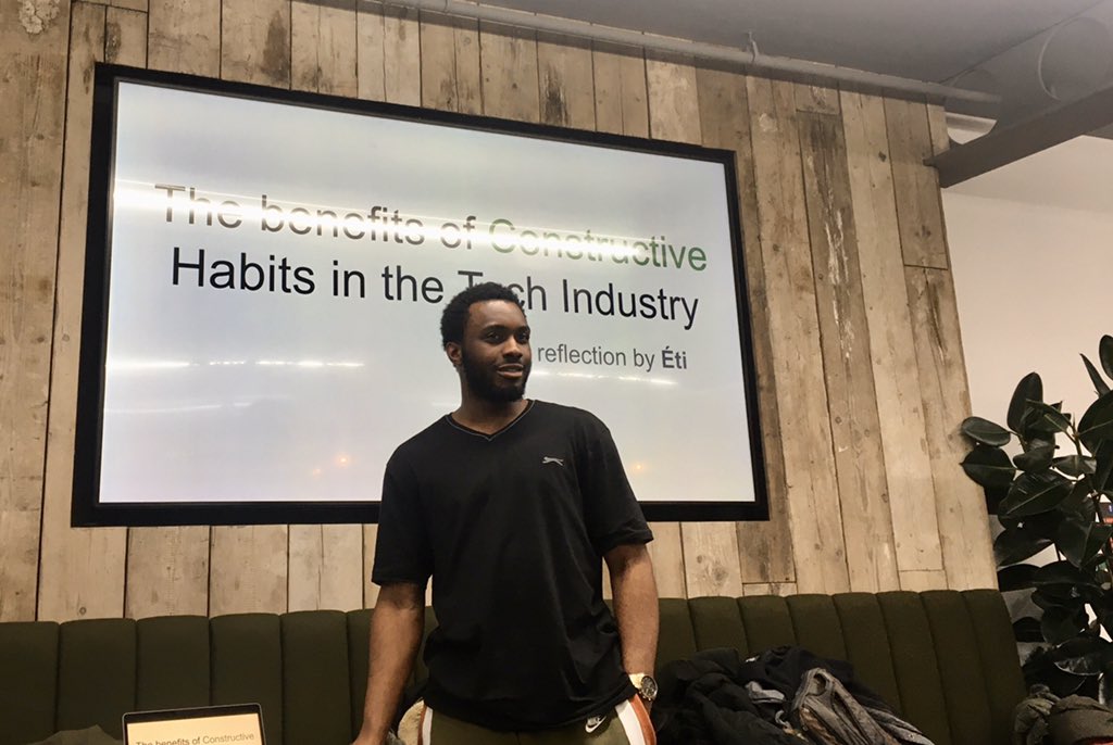 niamhmccoo's tweet photo. Had so much fun at @_jigsawxyz tonight MC-ing Jan’s #codebarMonthlies! 🥳 We had great talks about finding your first job in tech, learning code fundamentals & mastering working habits! 🙌 thanks so much to our awesome speakers who killed it! 🔥 #coding #learning #javascript https://t.co/DuoDdN52P6