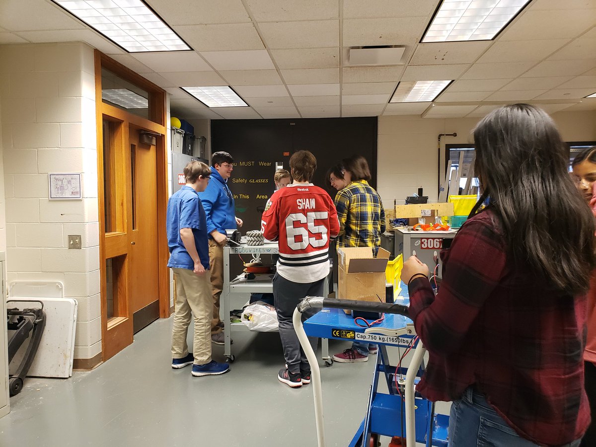 Robovikes3067's tweet photo. Work hard, but don't forget to take a snack break!! #frcinfiniterecharge #snackbreaks https://t.co/h6fJz9FVOn