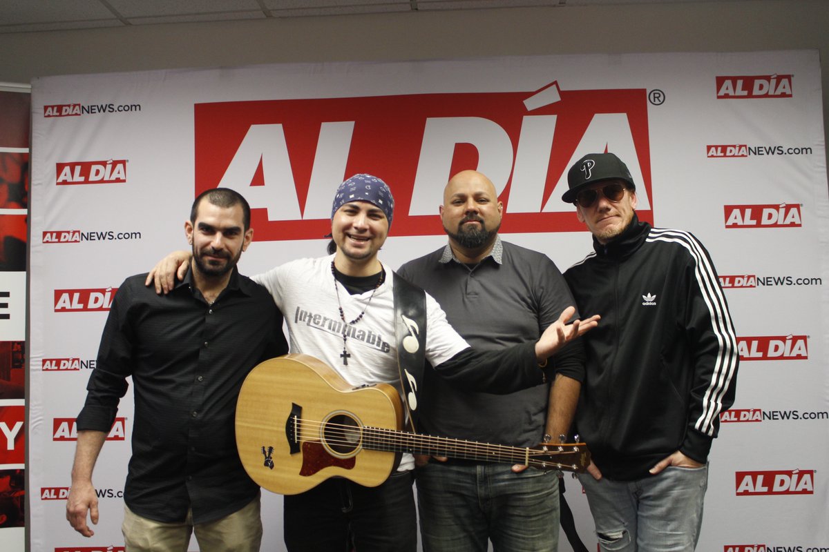 ALDIANews's tweet photo. On January 10, @Kentylove a Philly-based singer and songwriter, visited the newsroom for our third session of #ALDÍAJammin’.

Click the link below to watch and read his story: 
https://t.co/sAznEtP3q6 https://t.co/dfI2diN9EZ