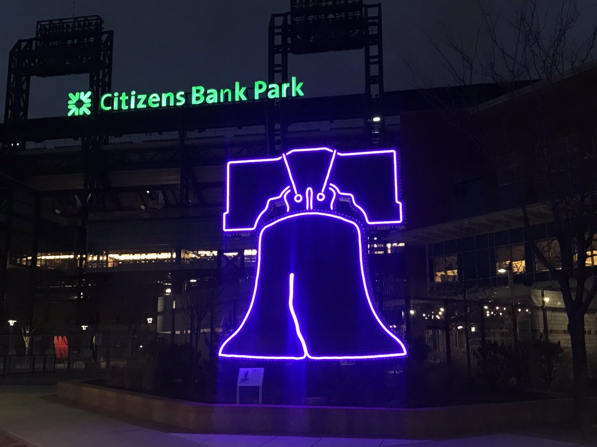 JClarkNBCS's tweet photo. Never thought I would see the Wells Fargo Center lit up purple in Lakers colors

Sixers home and Phillies Citizens Bank Park Liberty Bell lit up for Kobe Bryant

#RIPMamba 🙏🏼 https://t.co/ZmUvCEyHpi