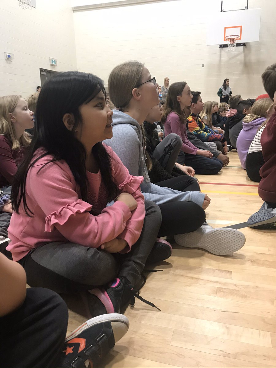 5PikeHCS's tweet photo. Rock n’ Roll Literacy with @sigmundbrouwer @heronscrossing today! Choose stories the way you choose songs! Thanks for organizing this visit @LifeInTheLLC #rvsed https://t.co/0GcbLN6Uzd