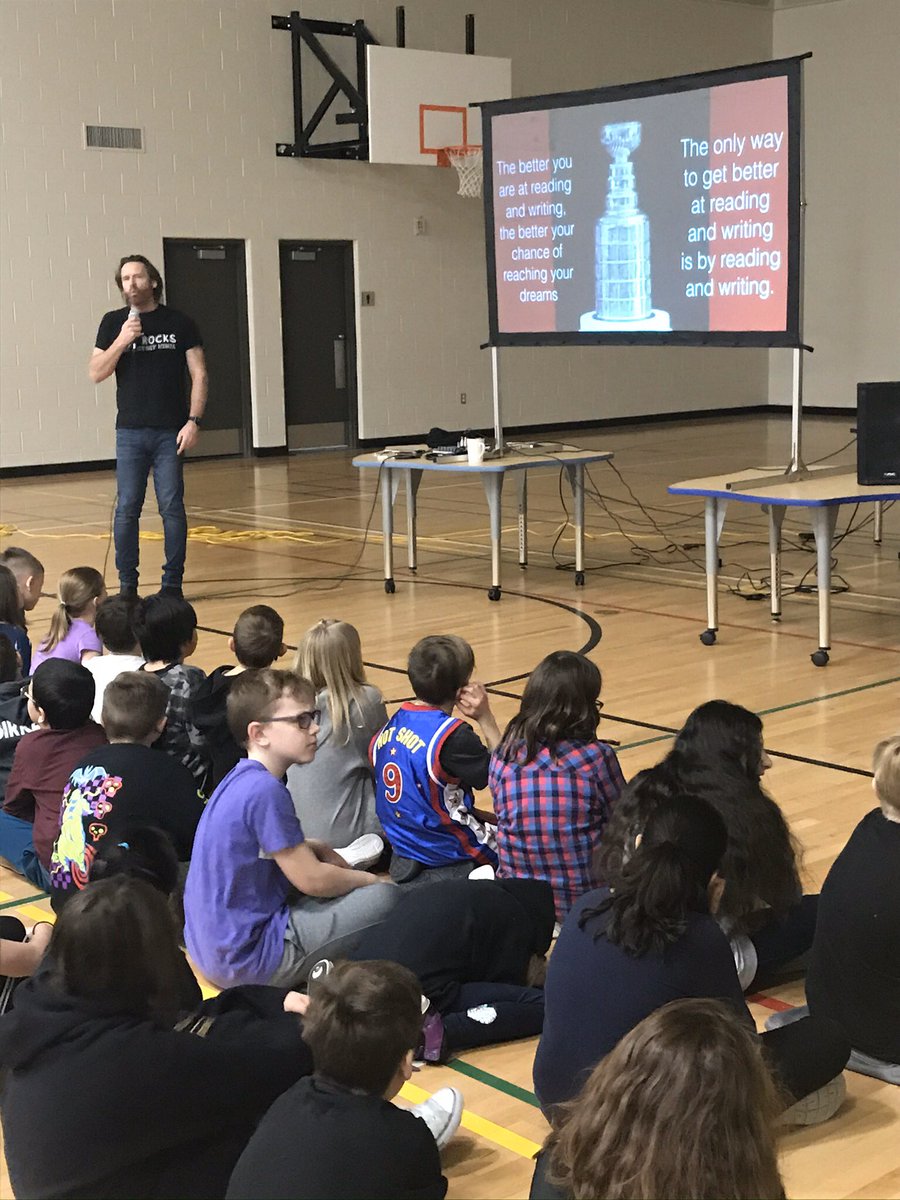 5PikeHCS's tweet photo. Rock n’ Roll Literacy with @sigmundbrouwer @heronscrossing today! Choose stories the way you choose songs! Thanks for organizing this visit @LifeInTheLLC #rvsed https://t.co/0GcbLN6Uzd