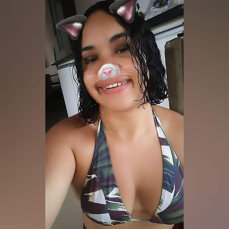 Ishypolito's tweet photo. Menina sorridente.Dentro dela há um Deus.Ela sabe,ela sente.🙏🏻😇💜
.
.
.
#ft #ftpfcs #tumblr #sdv #rtblikes #F4F #sdv #followme #likeforfollow #like4follow #followback #desflopforfcs #desflopyoufcs #desflop #SDV
#Flowers https://t.co/XkS8I48ZGD