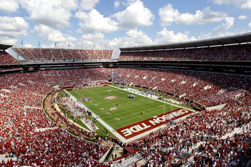alex_noble8's tweet photo. Extremely thankful to have received a PWO to play at THE University of Alabama! 🐘 @DanielBushUA https://t.co/VdxhOJqI28