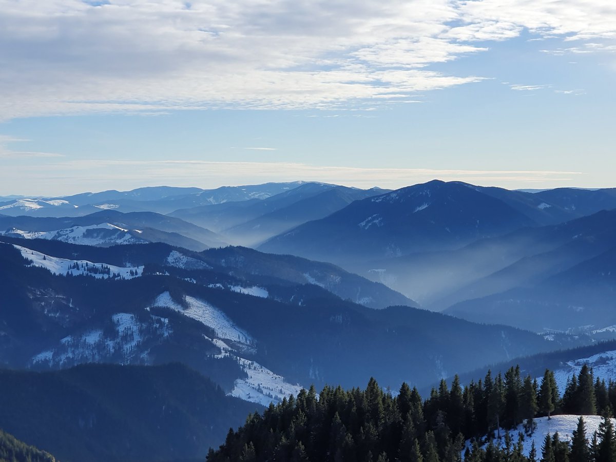 Soteria_Jaeger's tweet photo. These are the beautiful mountains of Romania in winter where I grew up and which will always be my first and greatest love ๐๐๐
#CaptureLifeWithArmy
#CaptureLifeWithTaehyung
@BTS_twt @OneInAnARMY https://t.co/itK6kXiDMZ