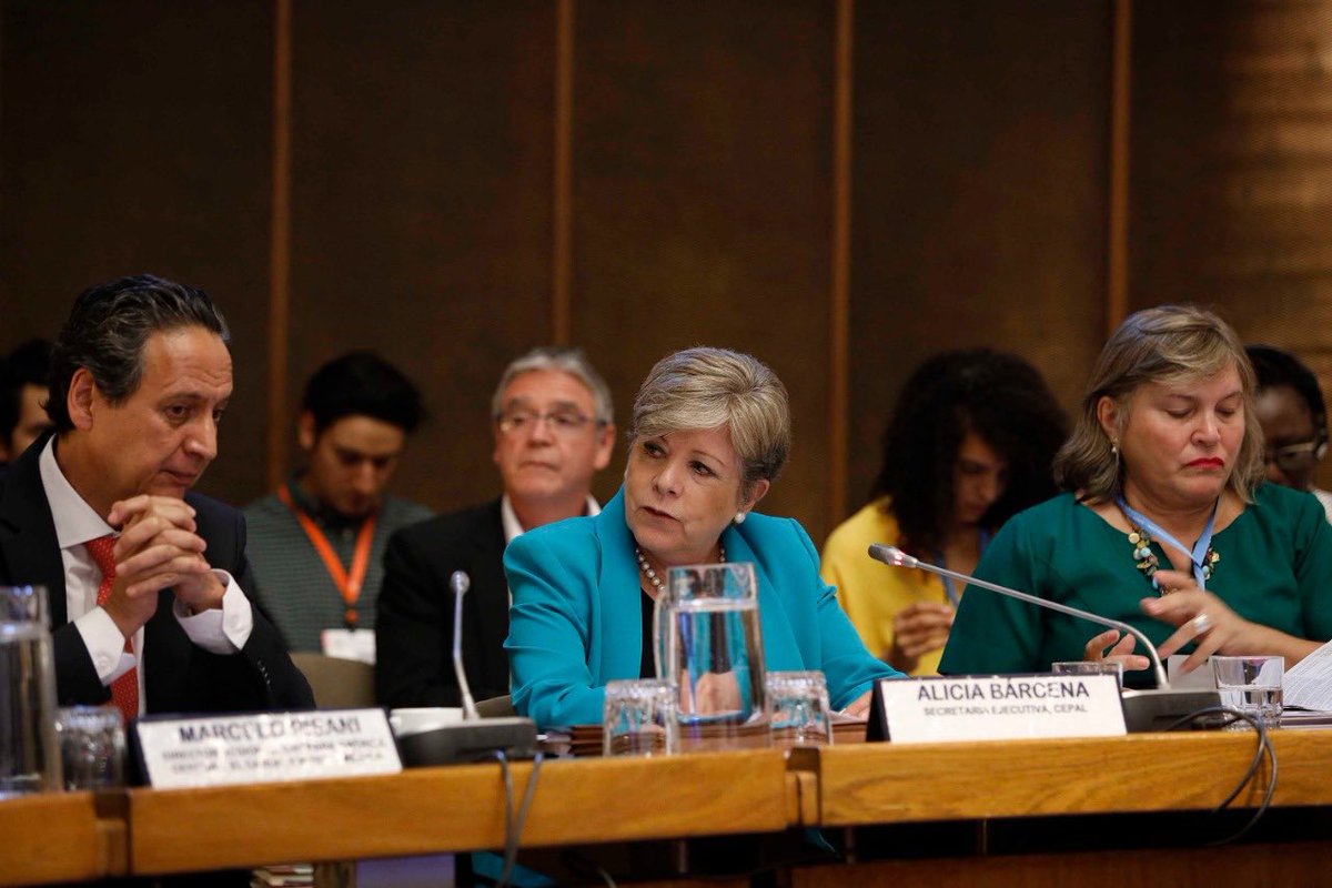 eclac_un's tweet photo. Many of the concrete initiatives of the #ComprehensiveDevelopmentPlan of northern #CentralAmerica and southern #Mexico are aimed at the women. #Migration should be an option and not an obligation: @aliciabarcena #ECLAC in a side-event during the Regional Conference on Women. https://t.co/VFBztAN325