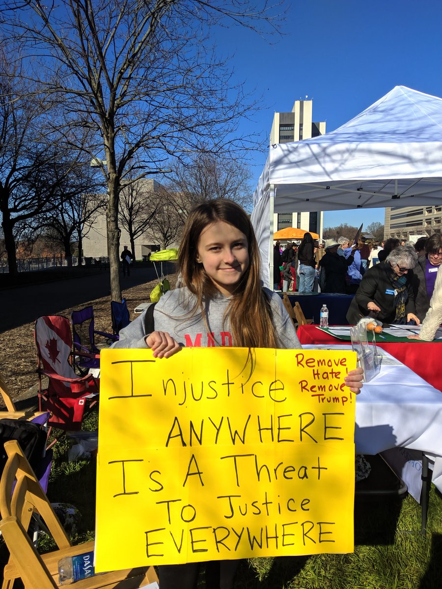 DebbieDpurple's tweet photo. @WomensMarchNC @womensmarchgbal @womensmarch in Raleigh NC was awesome🌟 amazing women and men seeking a better future for all our children ♥️💜🧡💚💛💙 https://t.co/3YPANcx0X3