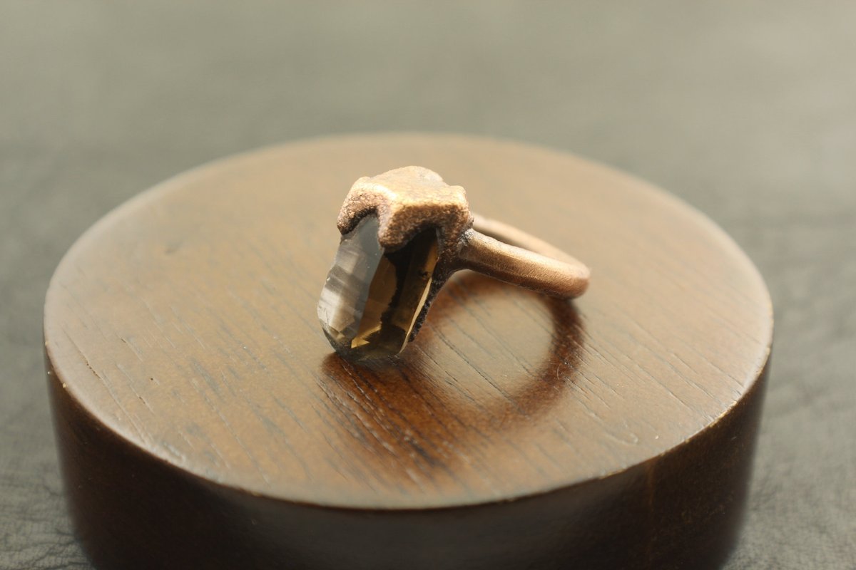 AlchemyCopper's tweet image. Colorado Smoky Quartz and Copper Ring - Raw Natural Smoky Quartz Crystal - Electroform Setting - Custom Design - Size 8 - QR2005 etsy.me/37yRNdE #jewelry #ring #copper #electroformed #crystaljewelry #ColoradoCrystals #rawcrystal