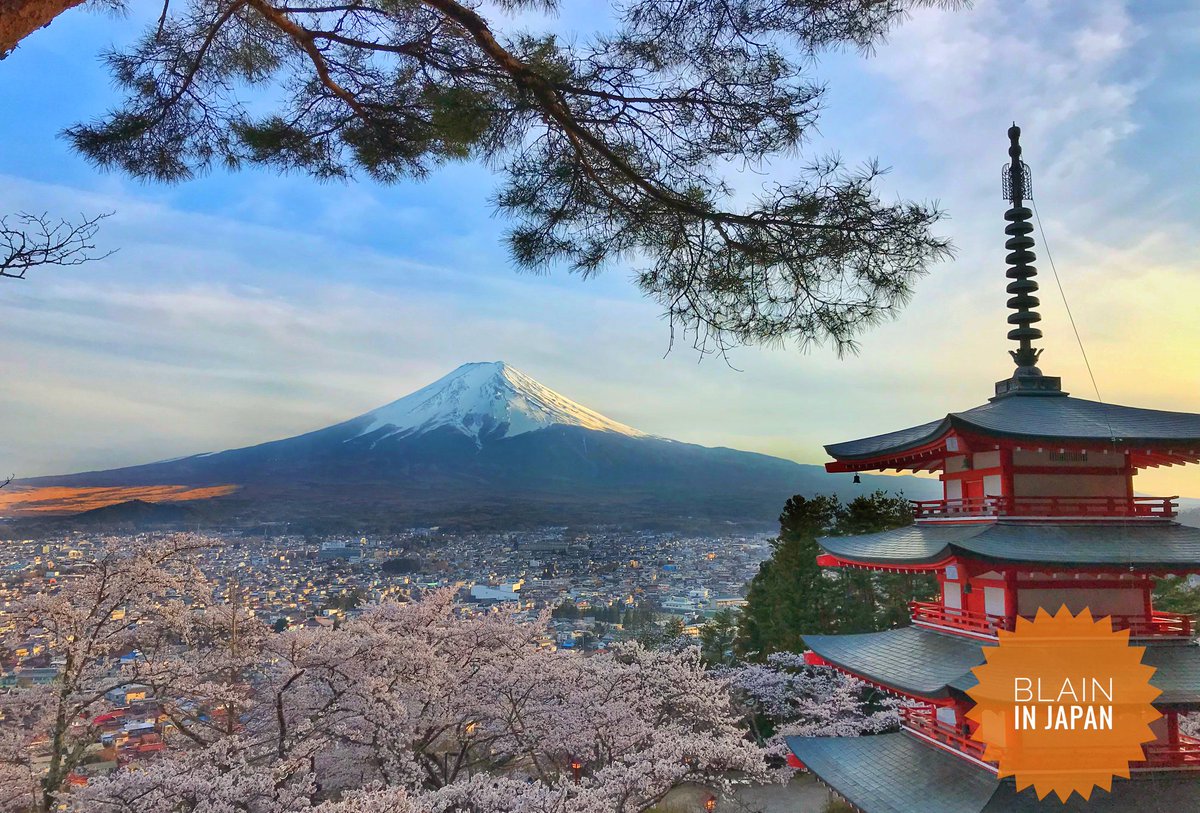 Japan's most famous volcanic peak and pagoda with the emblem of Japan's spring all in one photo? #Japan #Japanvisit #japanfocus #mtfuji #fujisan #pagoda #chureitopagoda #sakura #cherryblossoms #travel #travelphotography #photooftheday #日本 ＃富士山 ＃忠霊塔 ＃桜 ＃旅 ＃旅行