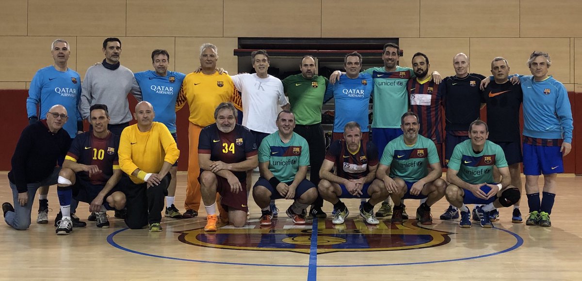 Avui gran gran entrenament, amb partit inclòs, preparant el torneig dels 50 anys del ⁦<a href="/Bmcantolagua/">Bmcantolagua</a>⁩ que jugarem a Sangüesa el 15 de febrer #forçaBarça #handbolveterans